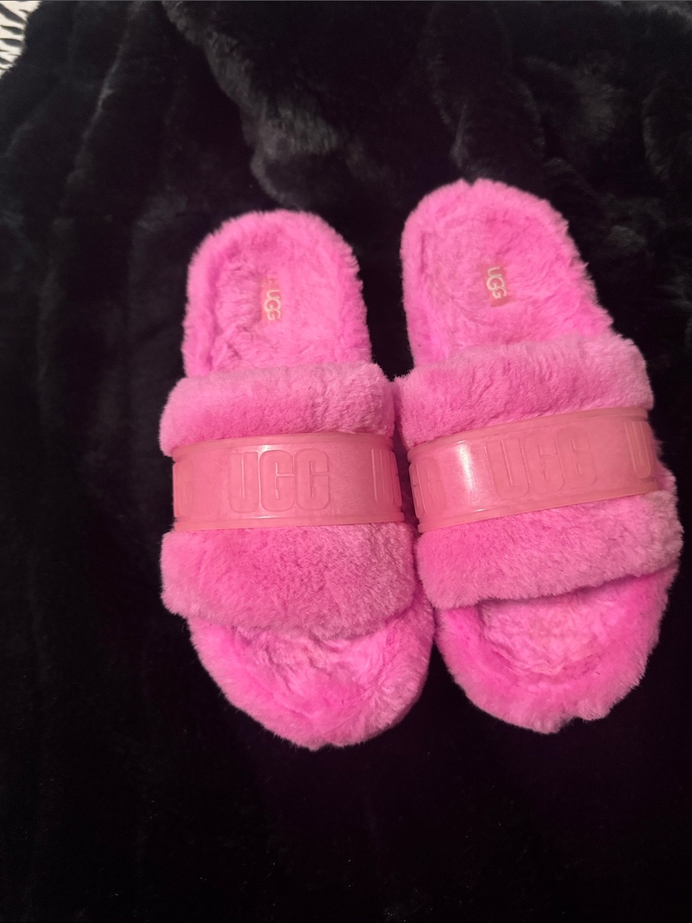 UGG Fluffita Hot Pink Fluff Slide - Plush Shearling Strap